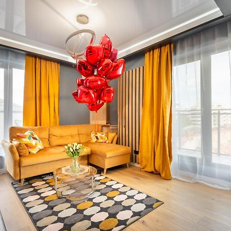Sunflower - Chic Loft In Tineretului Bucharest Luaran gambar