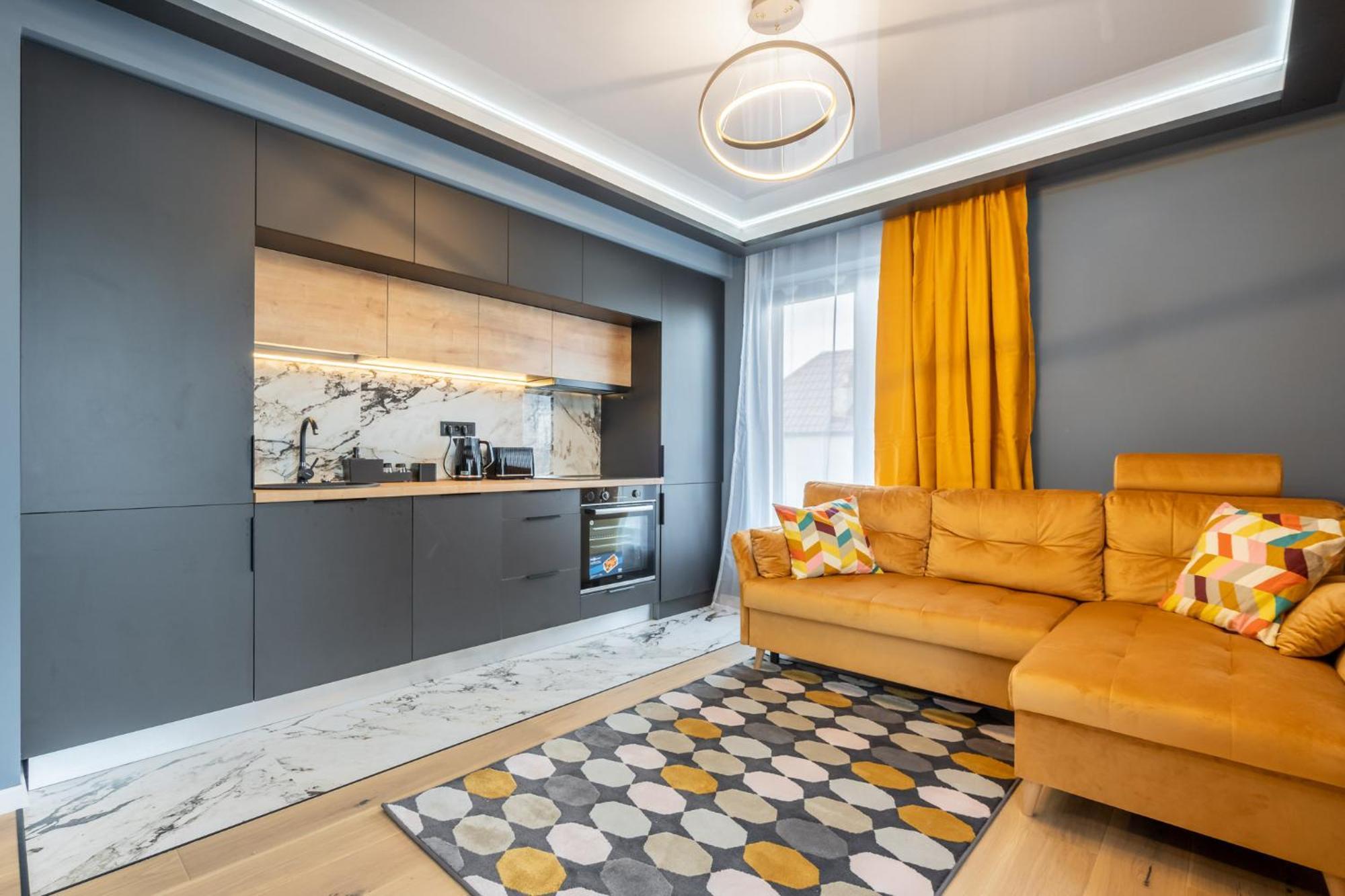 Sunflower - Chic Loft In Tineretului Bucharest Luaran gambar