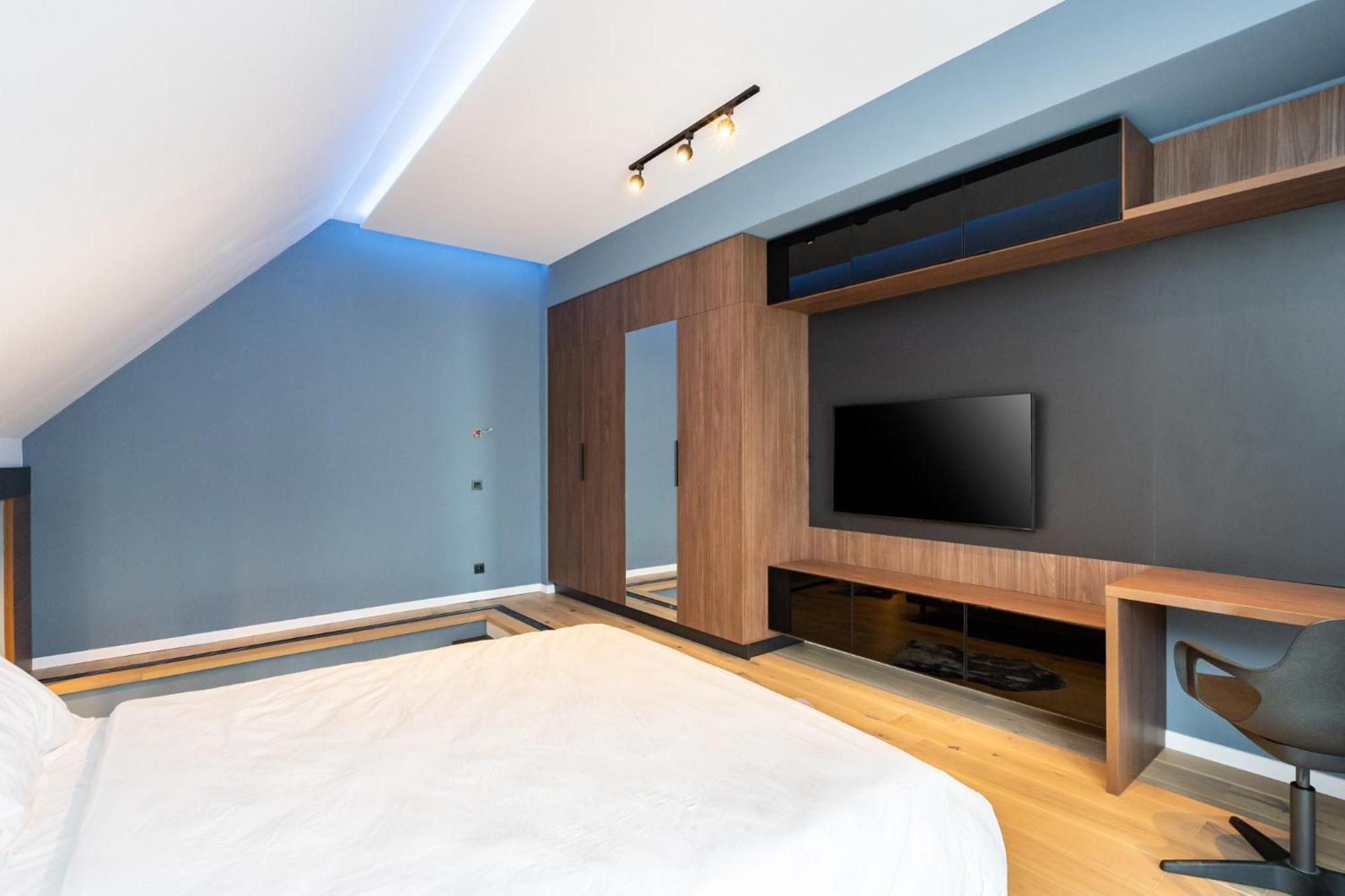 Sunflower - Chic Loft In Tineretului Bucharest Luaran gambar