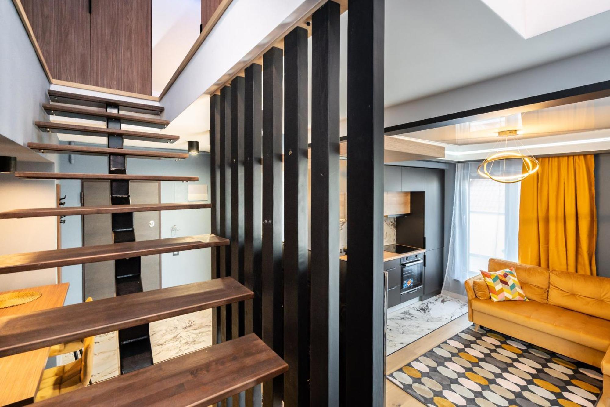 Sunflower - Chic Loft In Tineretului Bucharest Luaran gambar