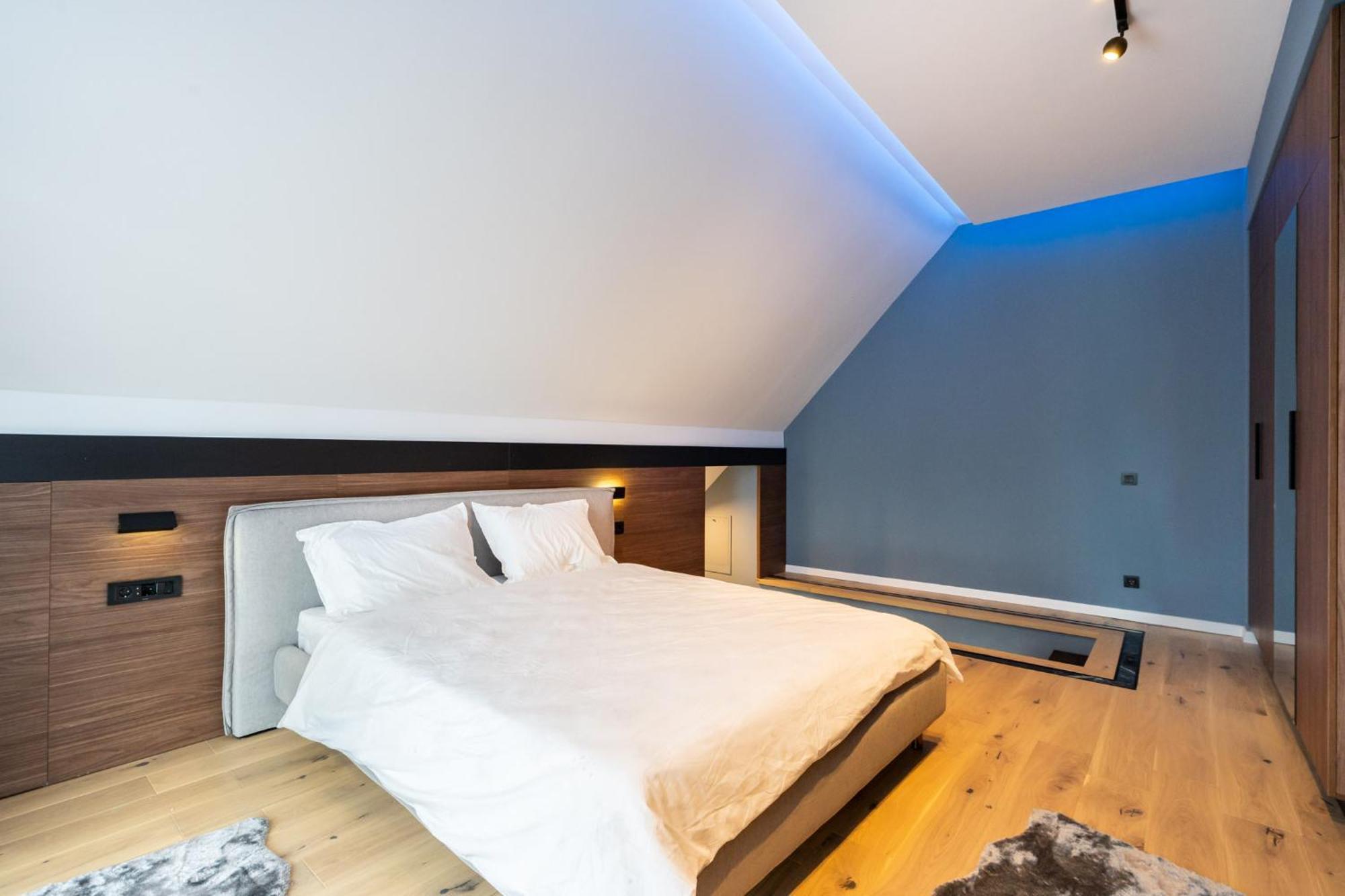 Sunflower - Chic Loft In Tineretului Bucharest Luaran gambar