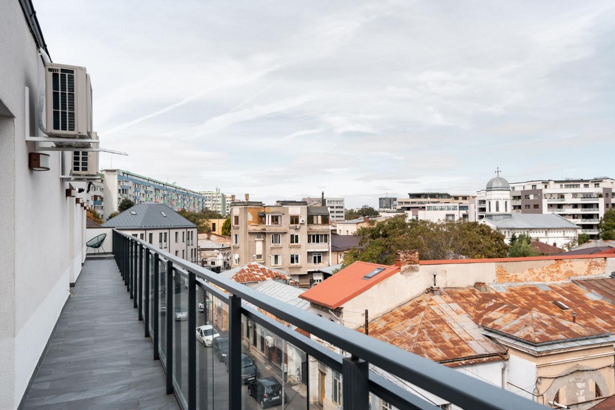 Sunflower - Chic Loft In Tineretului Bucharest Luaran gambar